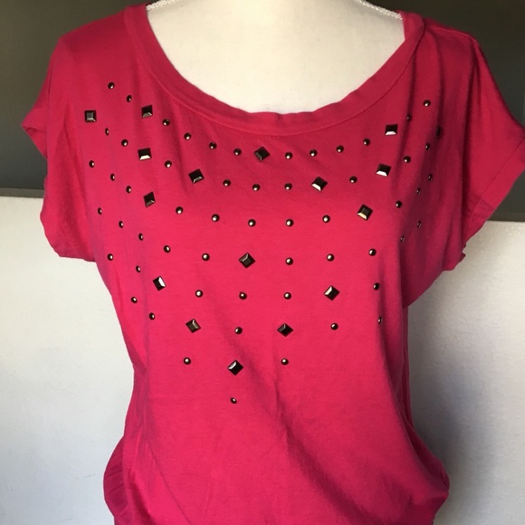 Ladies embroidered Shirt - Picture 2 of 5